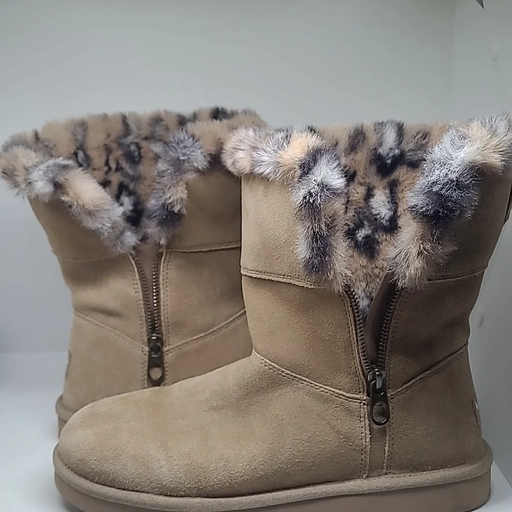 Koolaburra by UGG Victoria Short Boots Woman Size 8 Tan Leopard Faux Fur 1136011